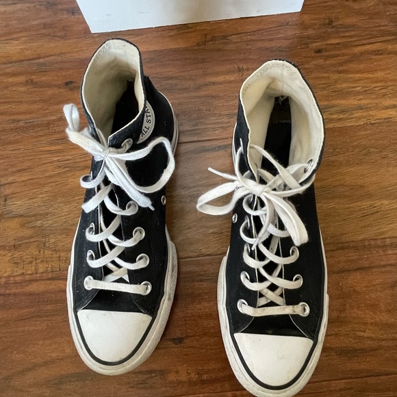 Converse Black Platform High Top Sneakers - Size 7.5 Women’s - Picture 2 of 9